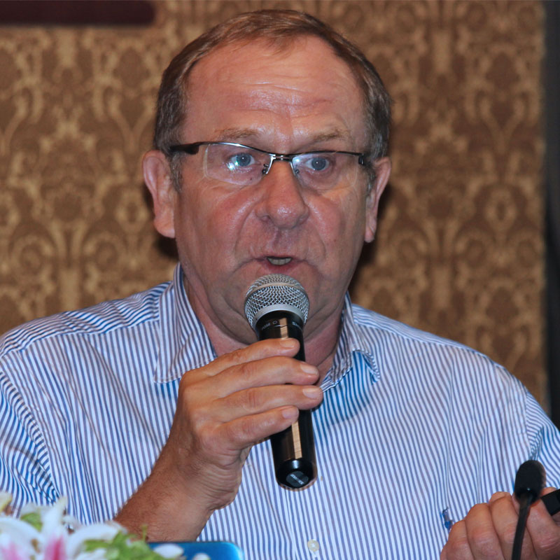 Thomas Schneider.